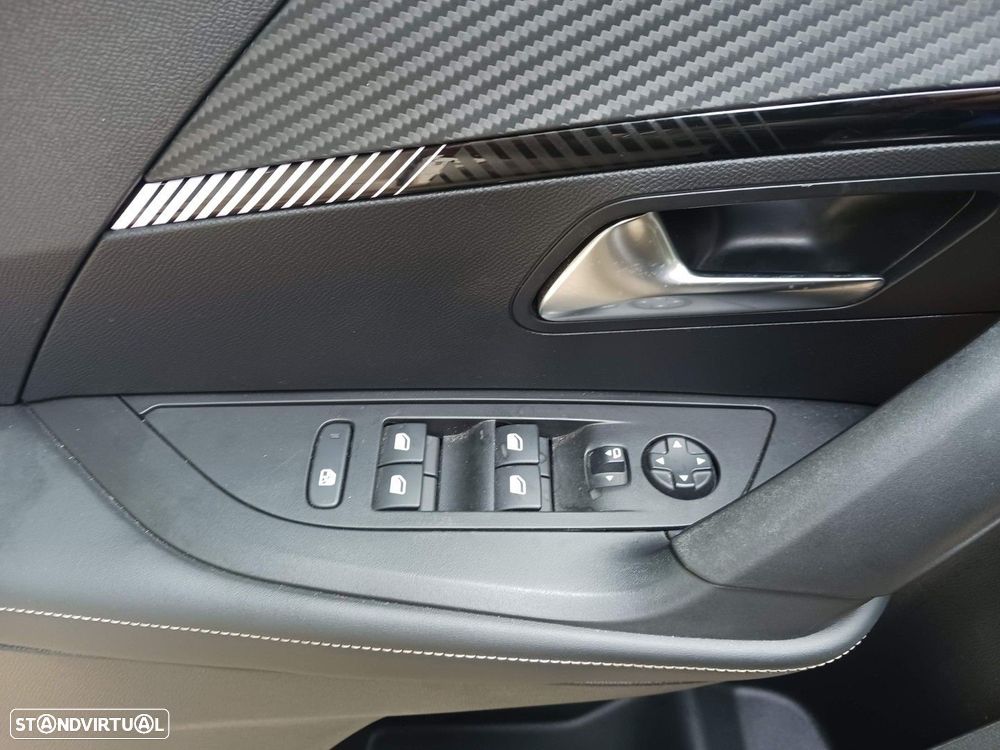 Peugeot e-2008 50 kWh Allure Pack - 23