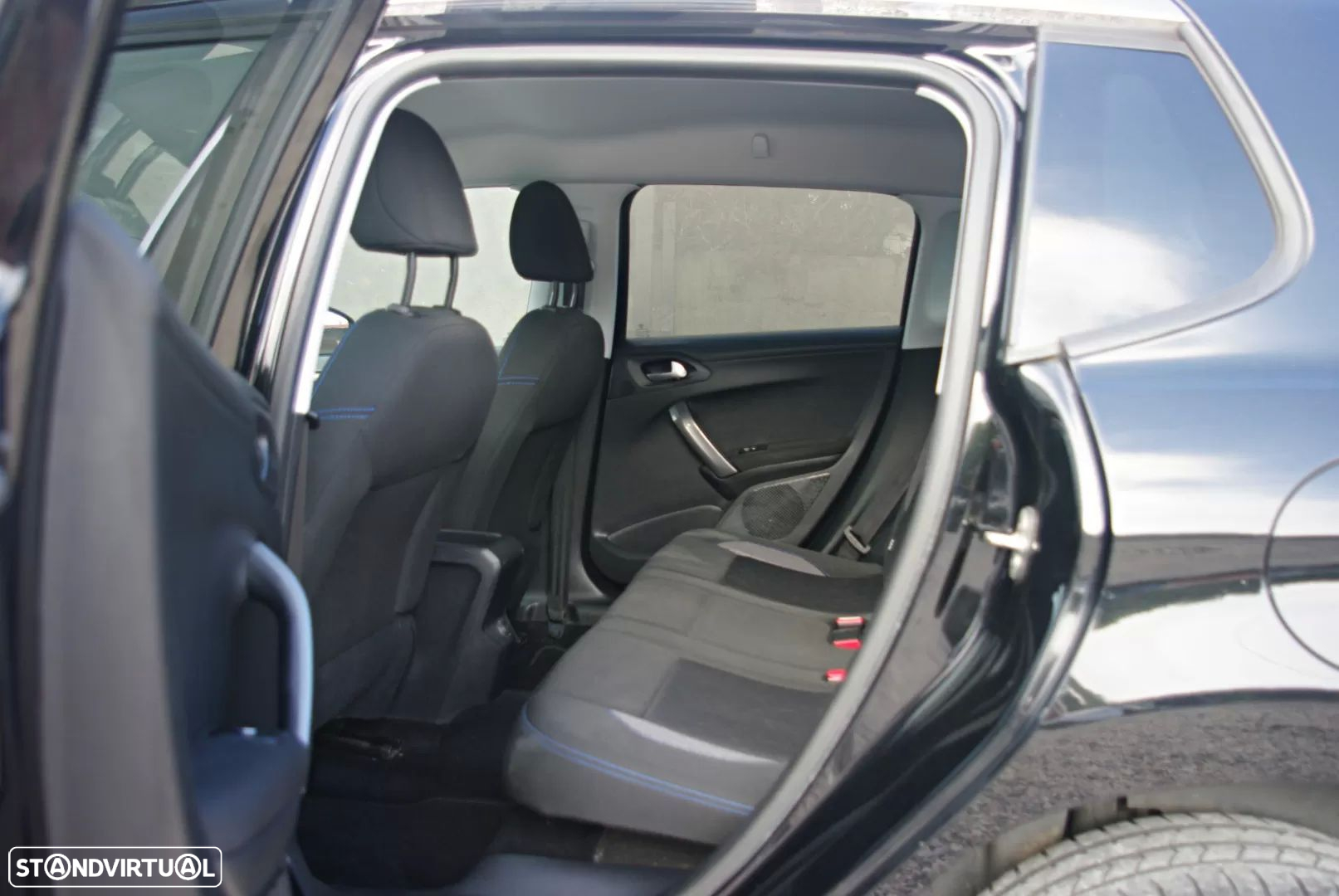 Peugeot 2008 1.2 PureTech Style - 22