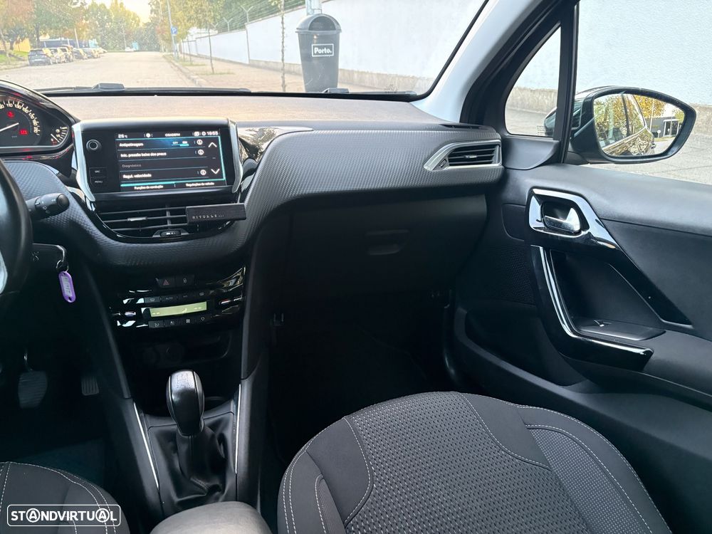 Peugeot 208 1.6 BlueHDi Allure - 18