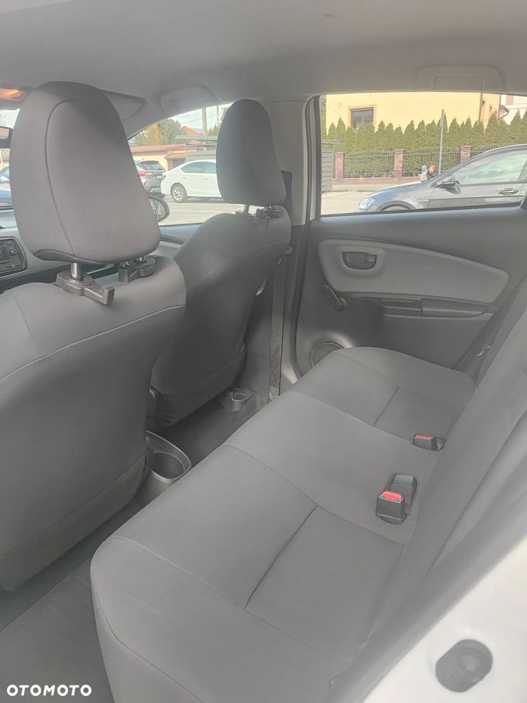 Toyota Yaris 1.5 Active - 9