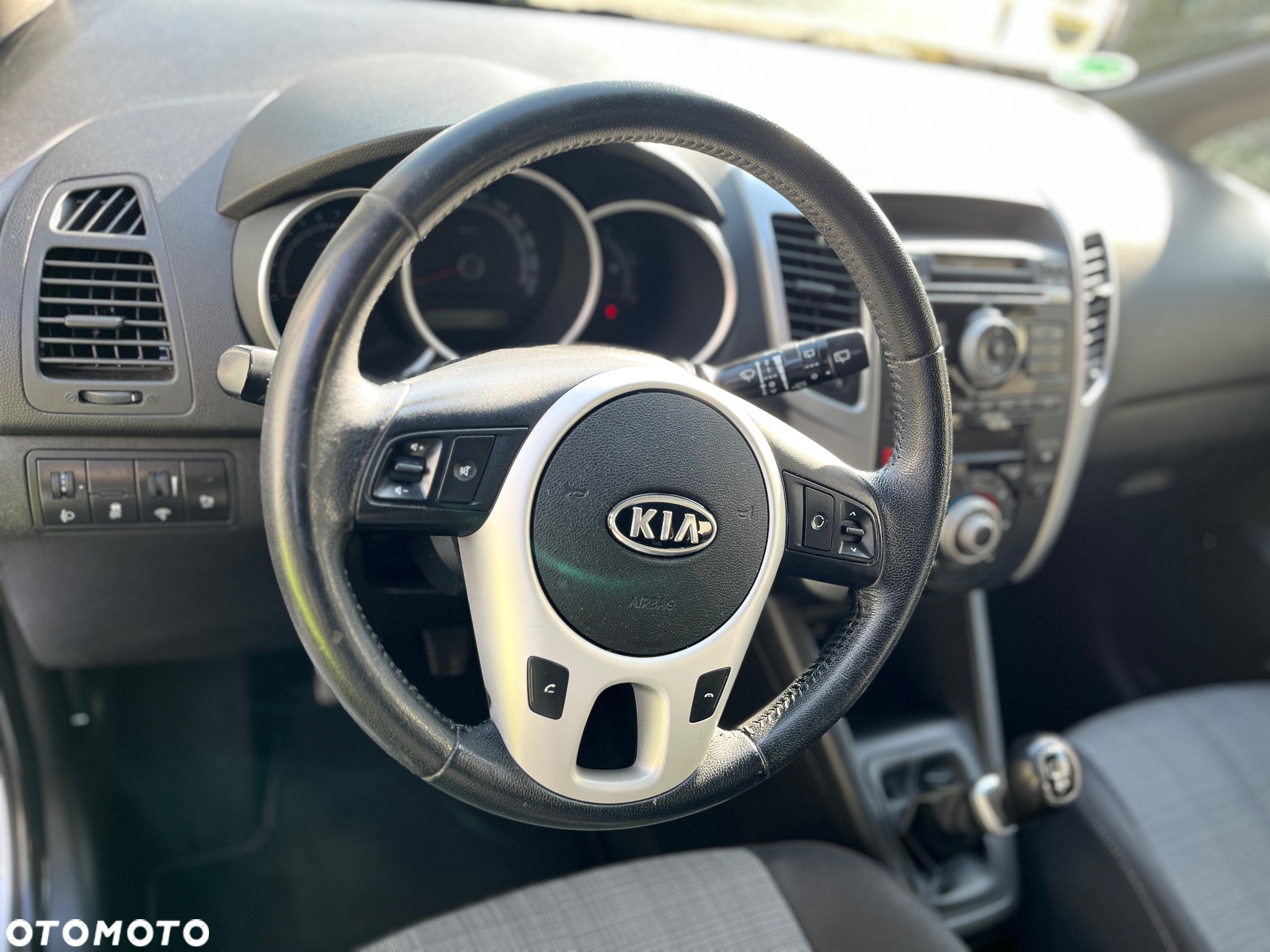 Kia Venga 1.6 L - 15