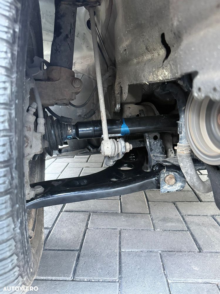 Volkswagen Golf 2.0 TDI DPF BMT Comfortline - 2