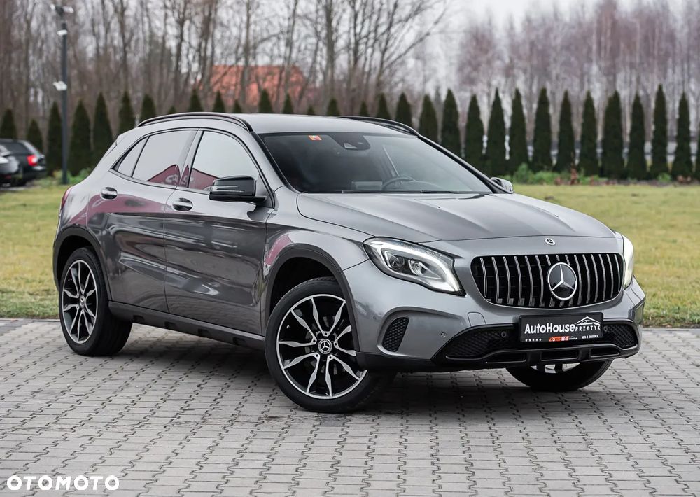 Mercedes-Benz GLA 200 7G-DCT Edition 1 - 2