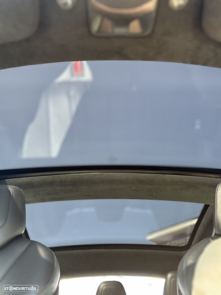 Tesla Model S - 6