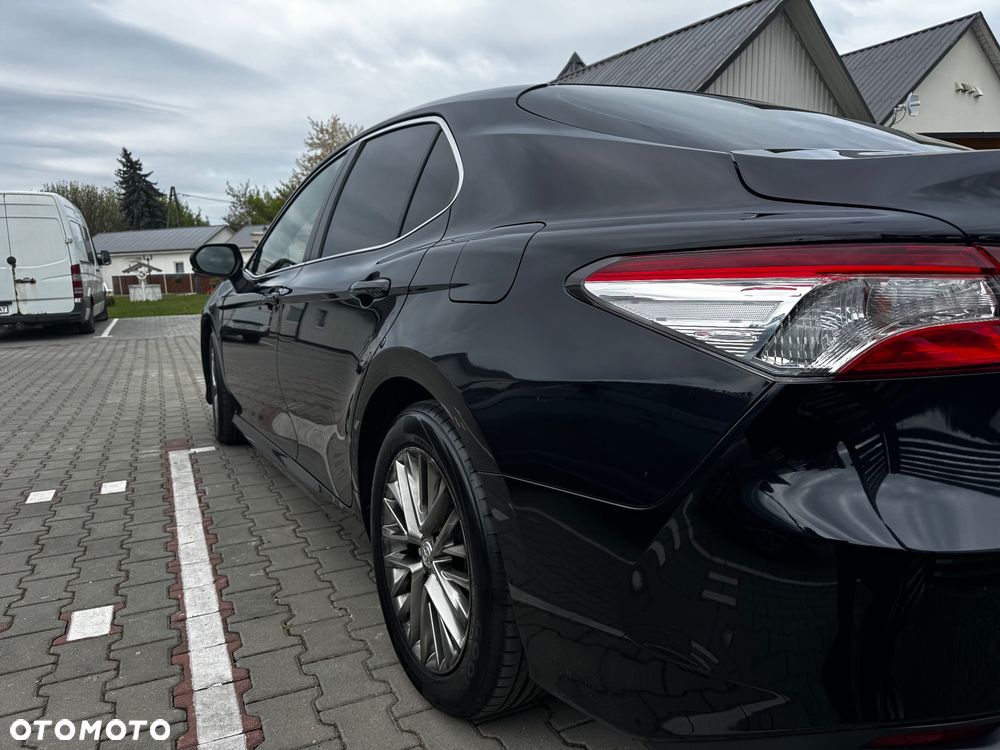 Toyota Camry - 2