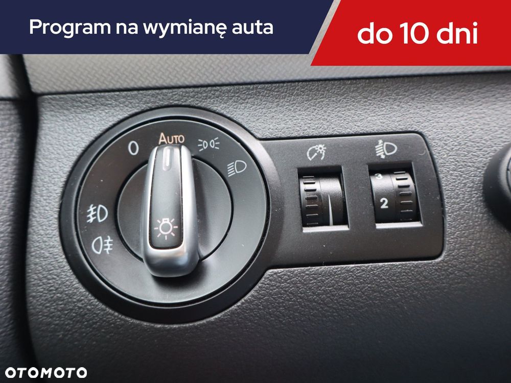 Volkswagen Touran - 18