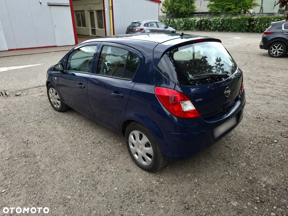 Opel Corsa 1.2 16V Cosmo - 3