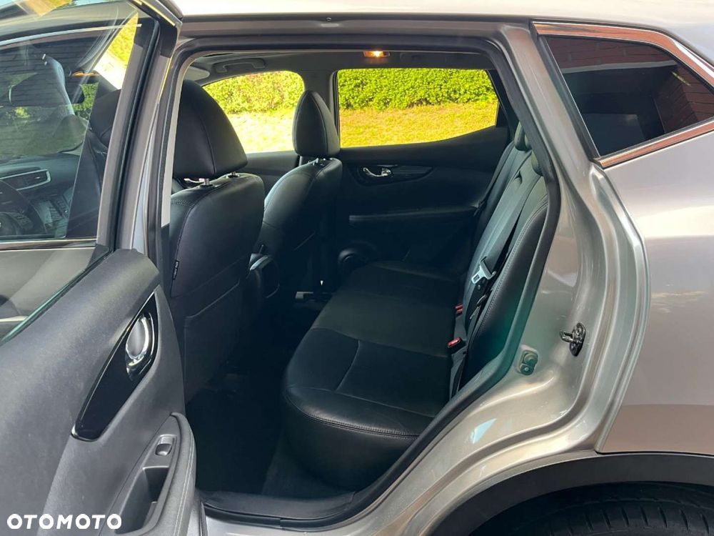 Nissan Qashqai 1.2 DIG-T N-Connecta - 23