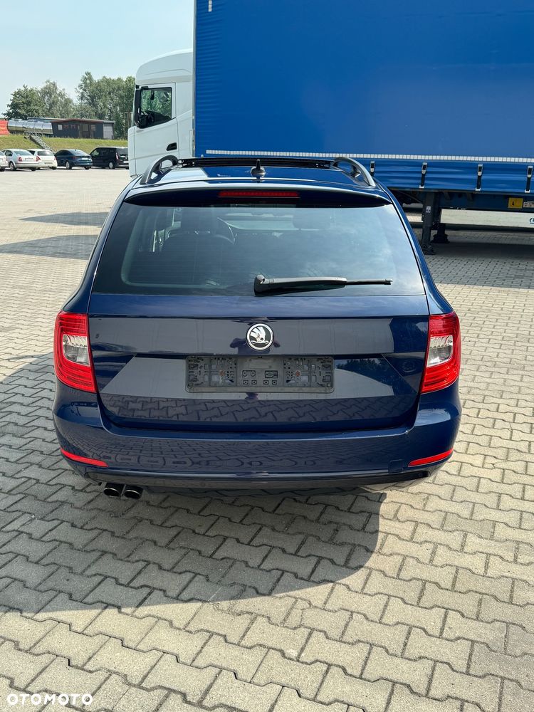 Skoda Superb 2.0 TDI Elegance - 10
