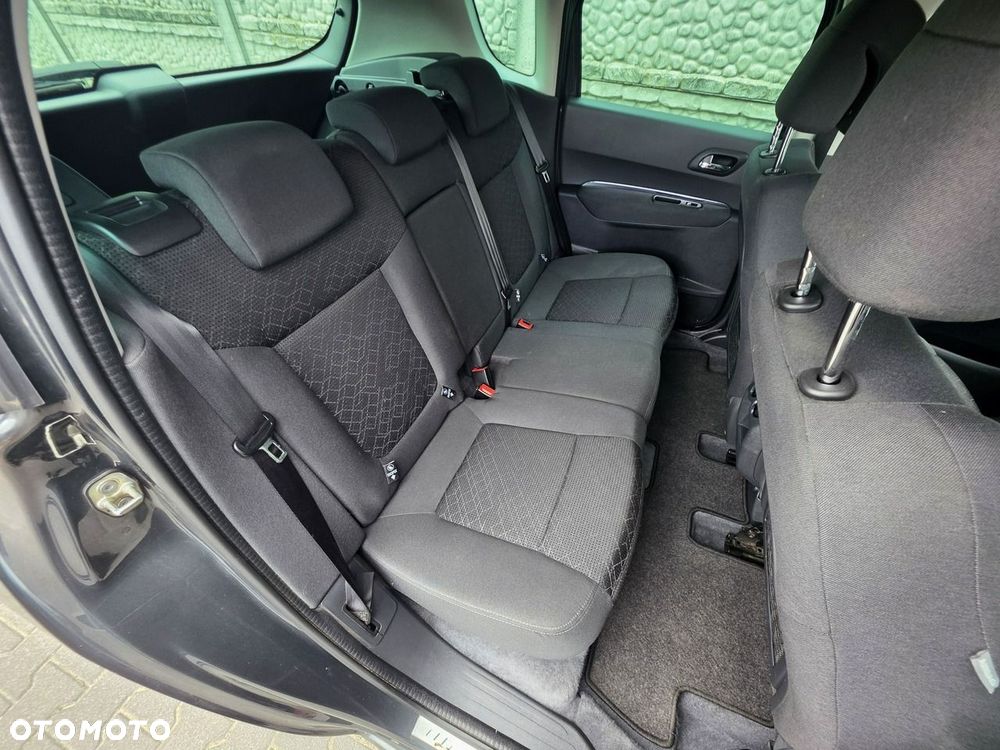 Peugeot 3008 - 23