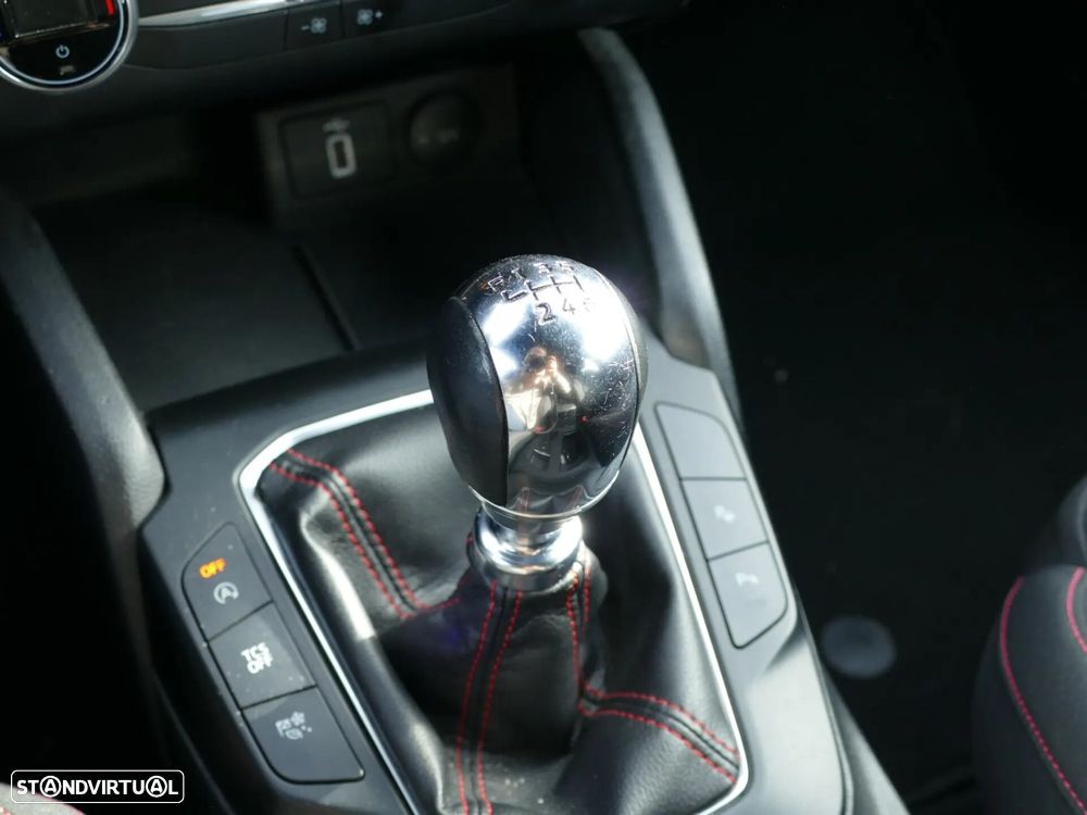 Ford Focus SW 1.5 TDCi EcoBlue ST-Line - 19