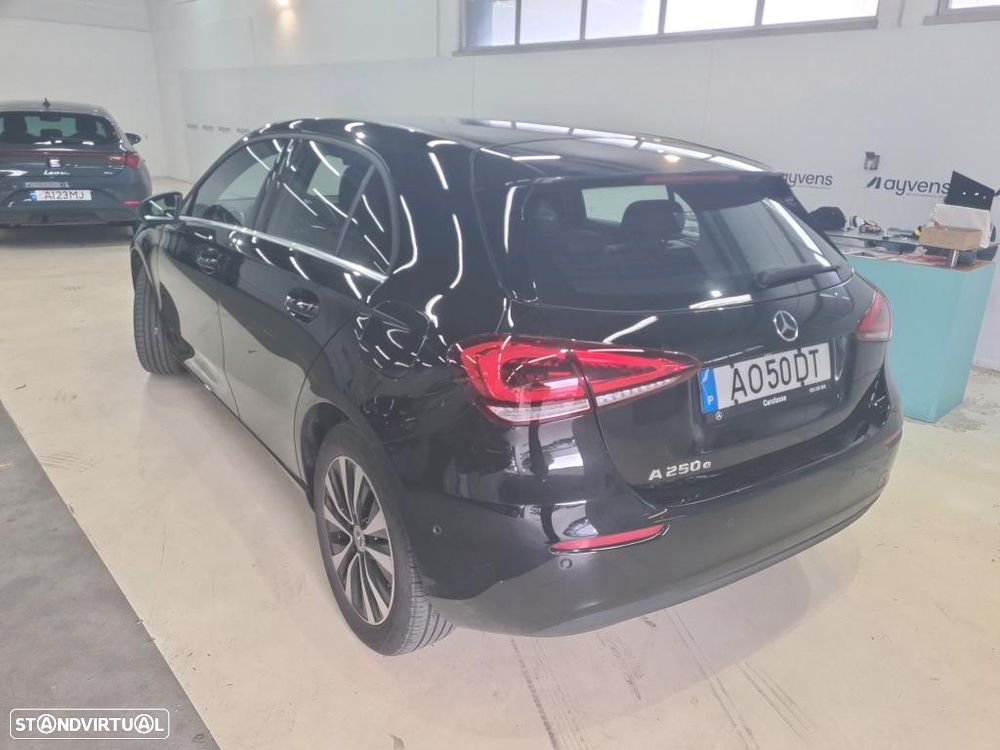 Mercedes-Benz A 250 e Style Plus - 2