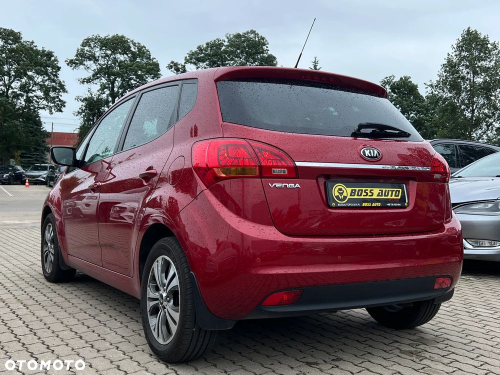 Kia Venga - 8