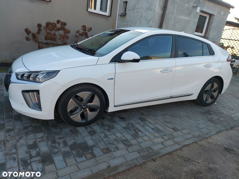Hyundai IONIQ - 2