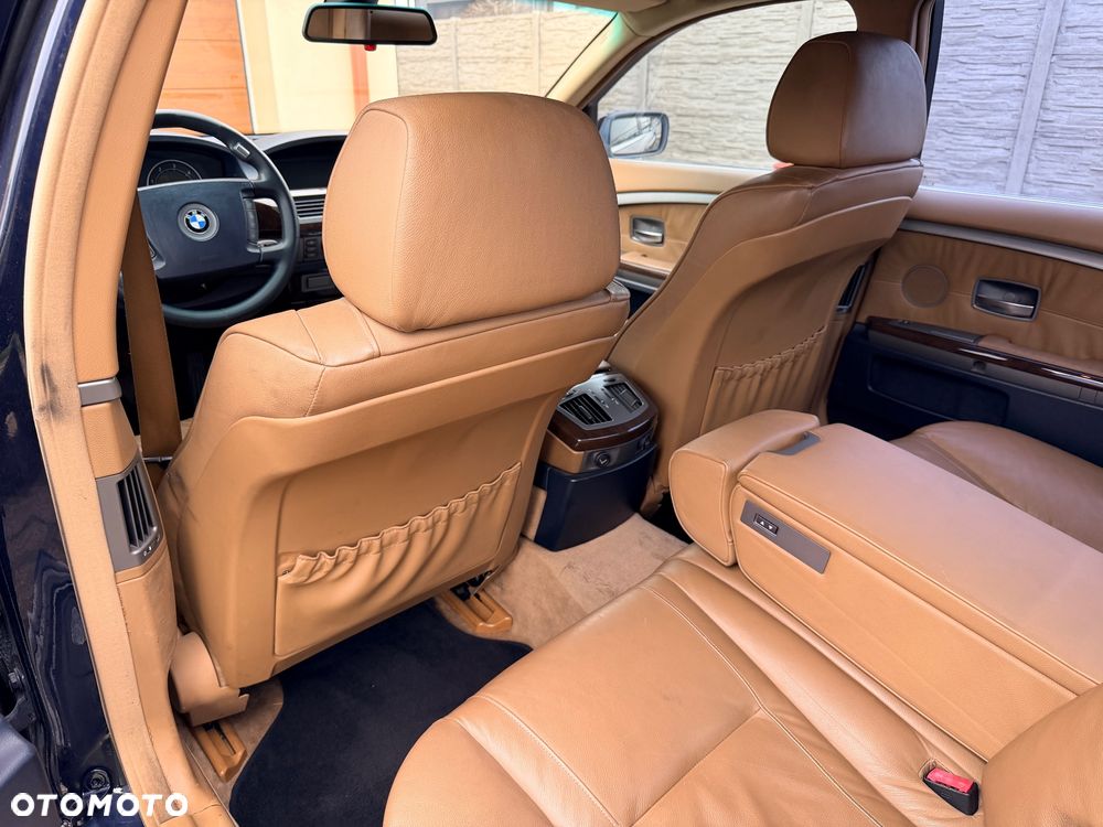 BMW Seria 7 - 31