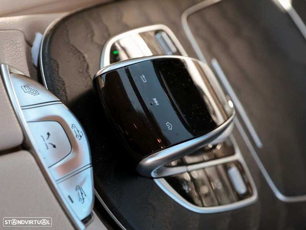Mercedes-Benz E 220 d AMG Line - 14