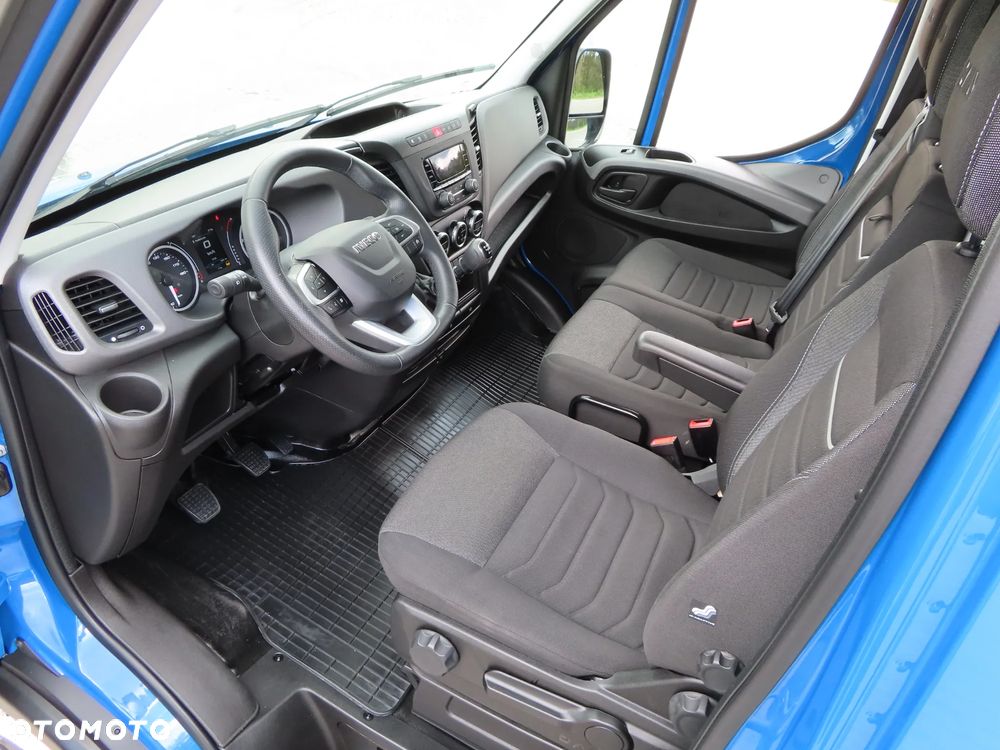 Iveco Daily 35S18 3.0 HPI 180 KM POWER Furgon Blaszak XXL 4.70 CM MAXI LONG Wysokość H2 1900 mm WZMACNIANE ZAWIESZENIE 970 Kg Ładowność HAK 3500 Kg Rozstaw Osi 4100 mm DMC 3500 Kg, WZMACNIANY Stan JAK NOWY OKAZJA DOSTEPNY I GOTOWY - 38