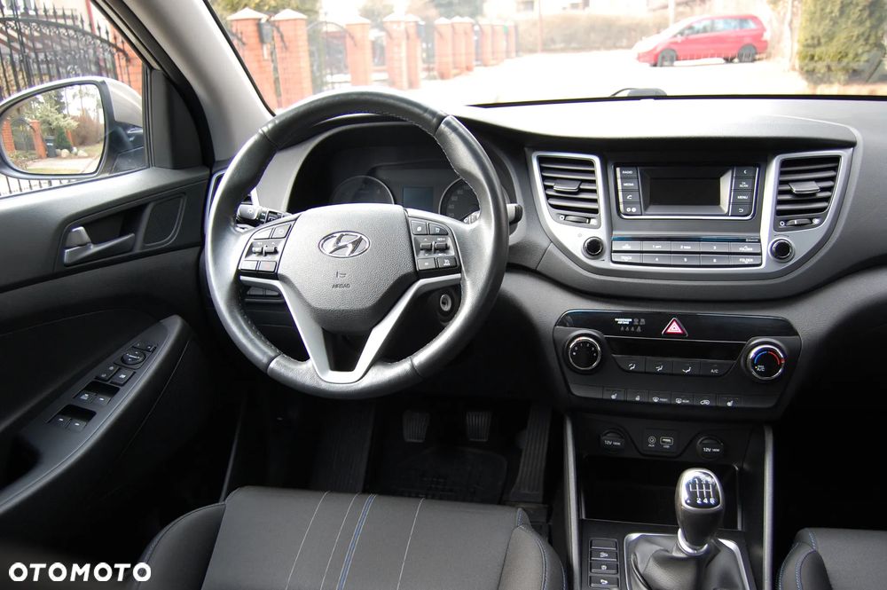 Hyundai Tucson blue 1.7 CRDi 2WD Intro Edition - 22