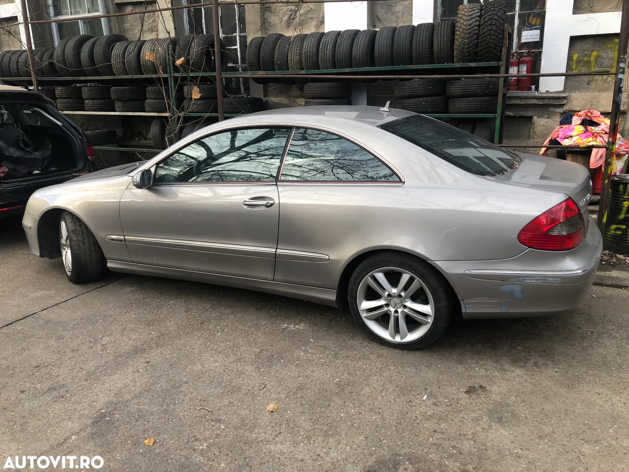 Dezmembrez Mercedes Benz CLK 320 cdi 2006 - 2