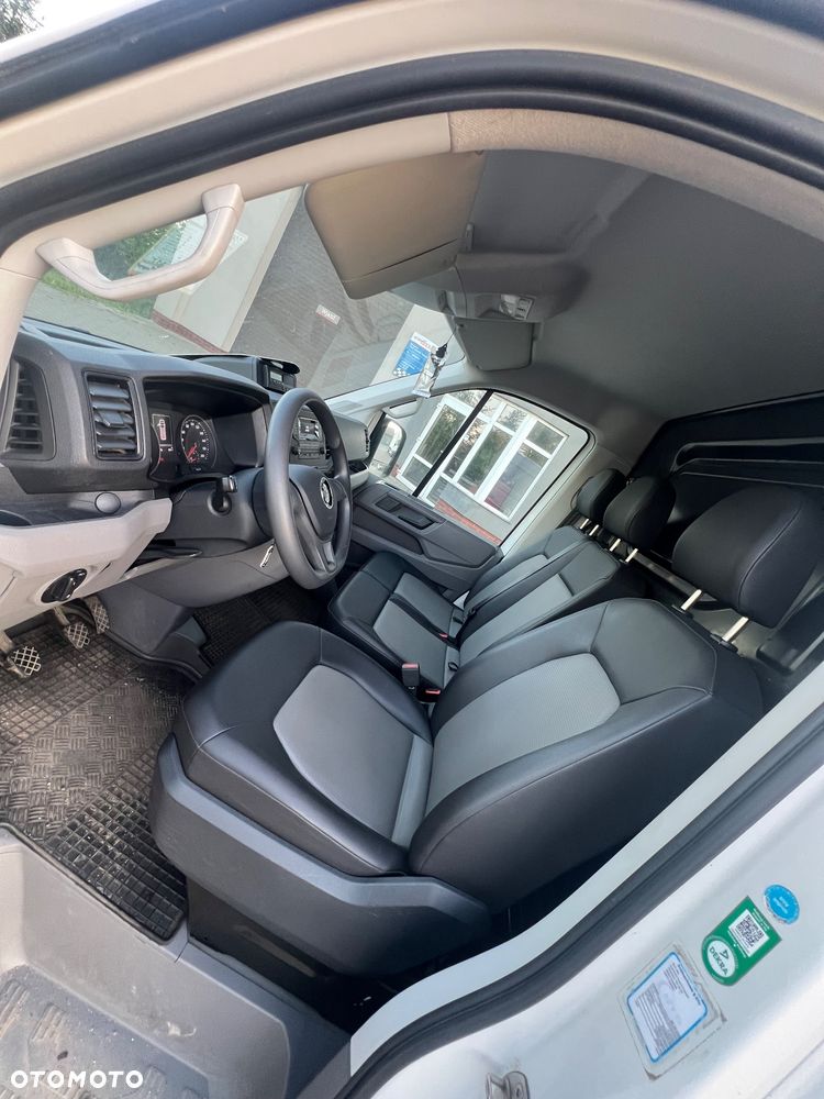 Volkswagen Crafter 177 koni tył napęd, hak3,5T 60 netto , f-vat - 6