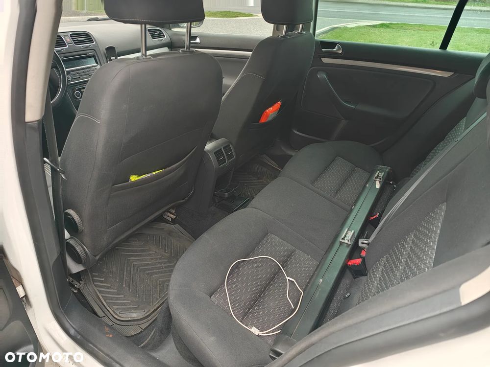Volkswagen Golf - 8