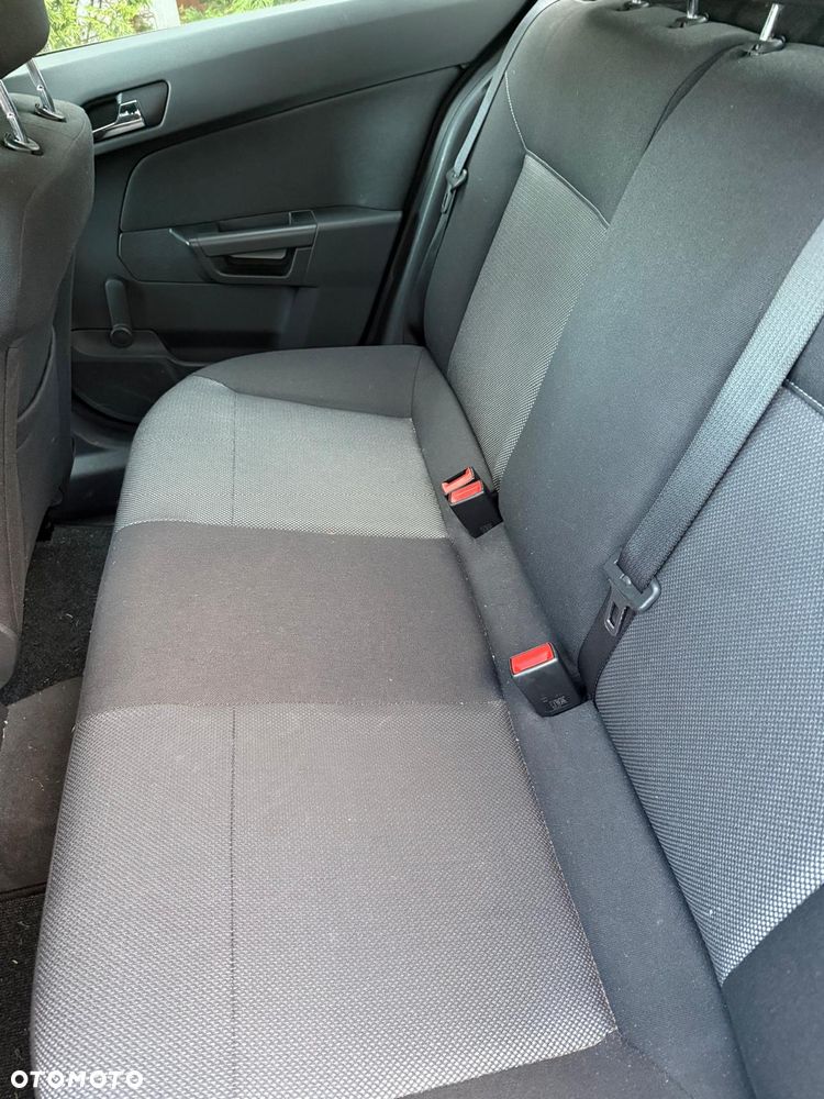 Opel Astra 1.6 Enjoy - 11