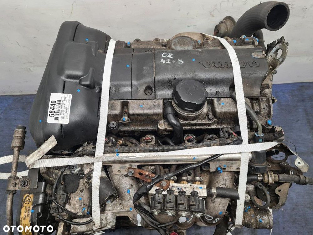 VOLVO V40 2.0 T 163 KM SILNIK BENZYNOWY B 4204 T3 - 3
