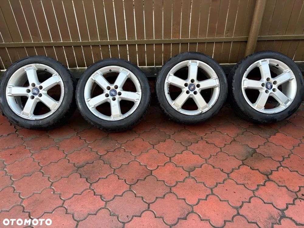 Ford Kuga 2.0 TDCi 4x4 Individual - 36