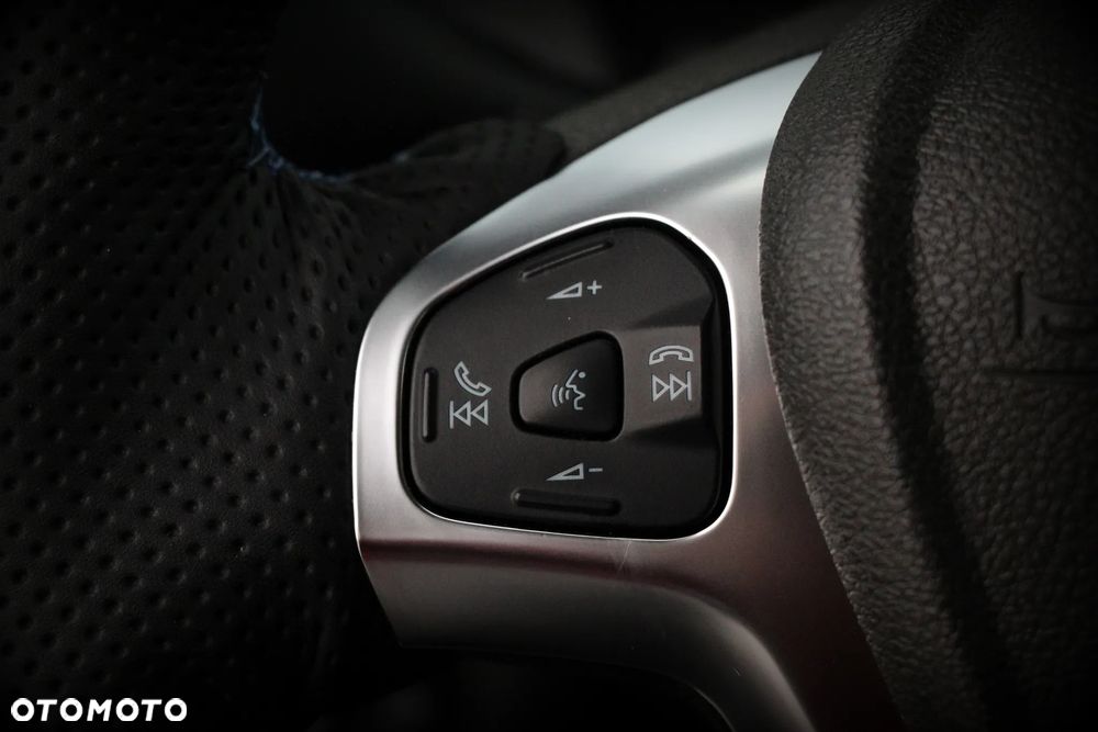 Ford Tourneo Courier 1.5 TDCi Titanium - 20