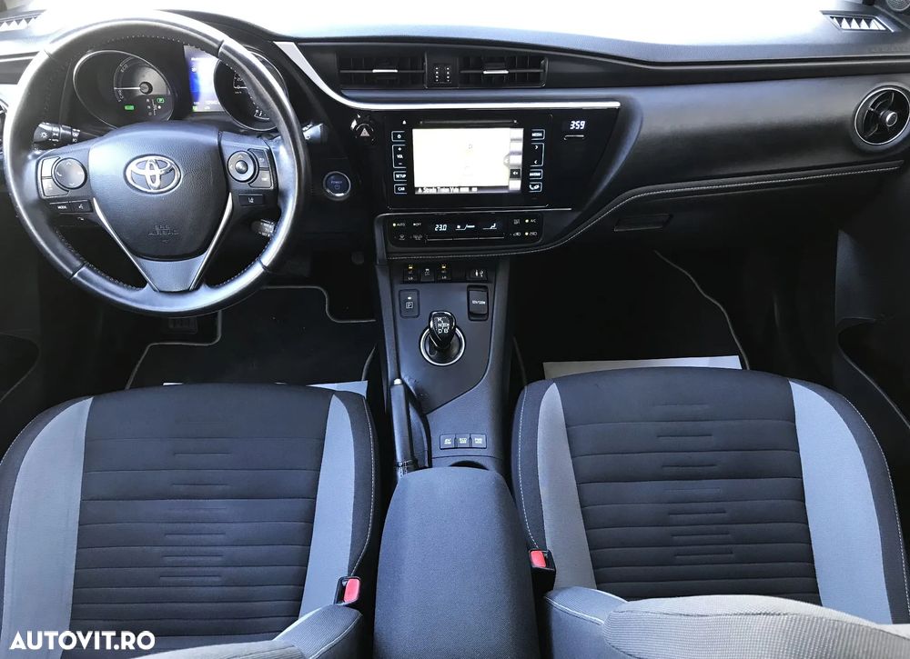 Toyota Auris 1.8 L VVT-i Sol+ - 5