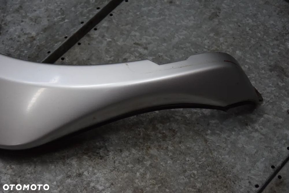 NISSAN NAVARA D22 LISTWA BŁOTNIKA PRAWA PRZÓD 4D - 4