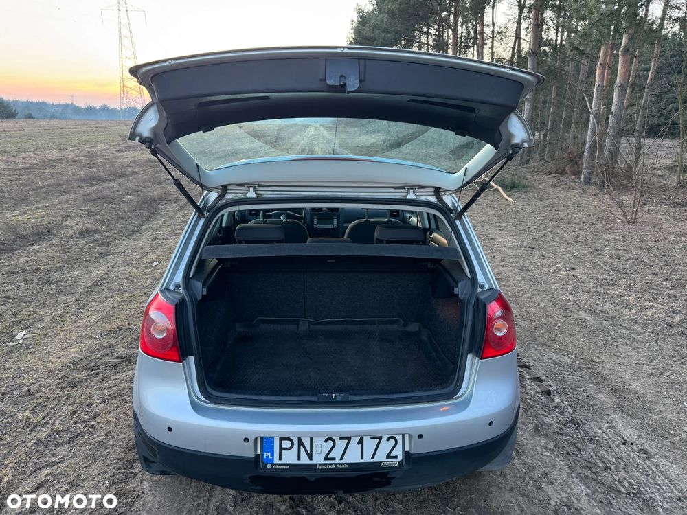 Volkswagen Golf 1.6 Q-Line - 11