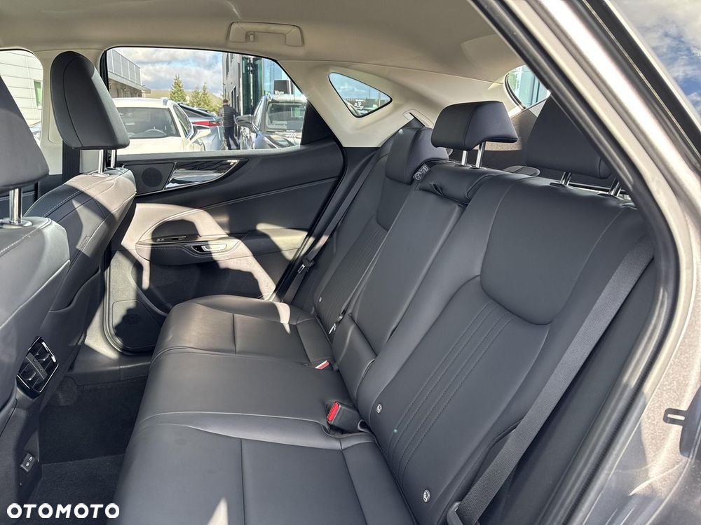 Lexus NX 350h Prestige AWD - 19