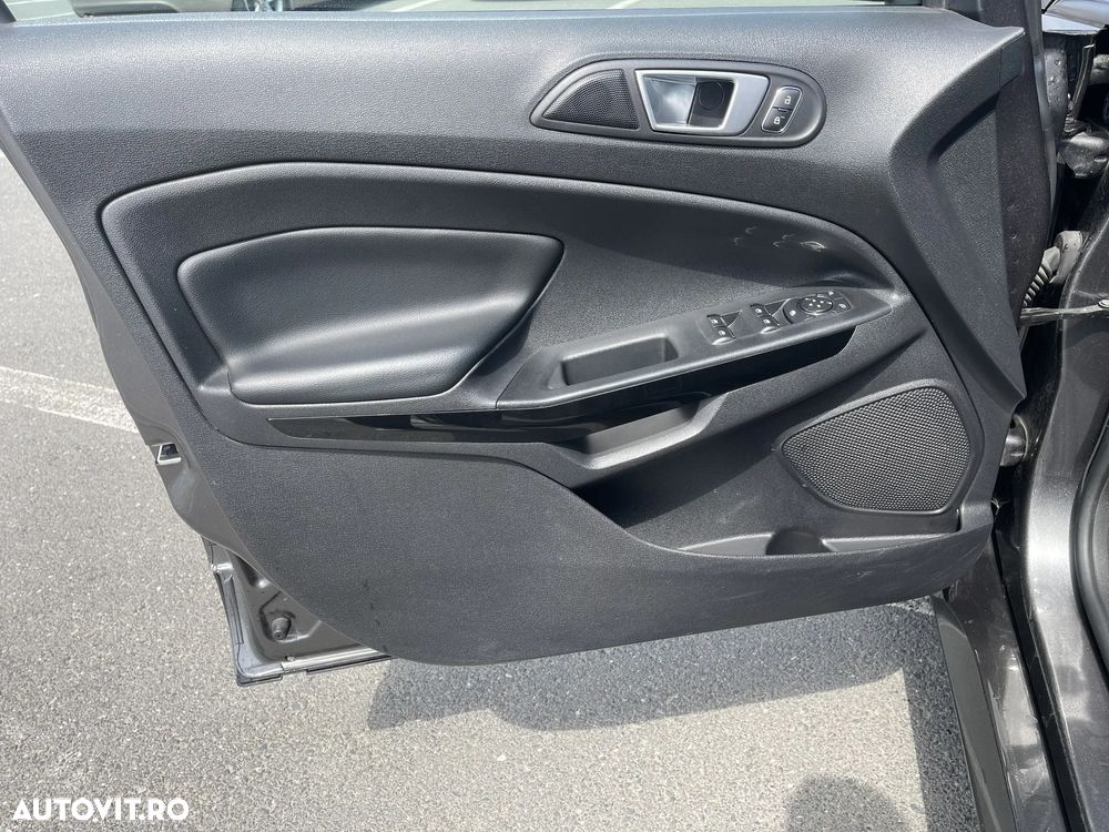 Ford EcoSport - 11