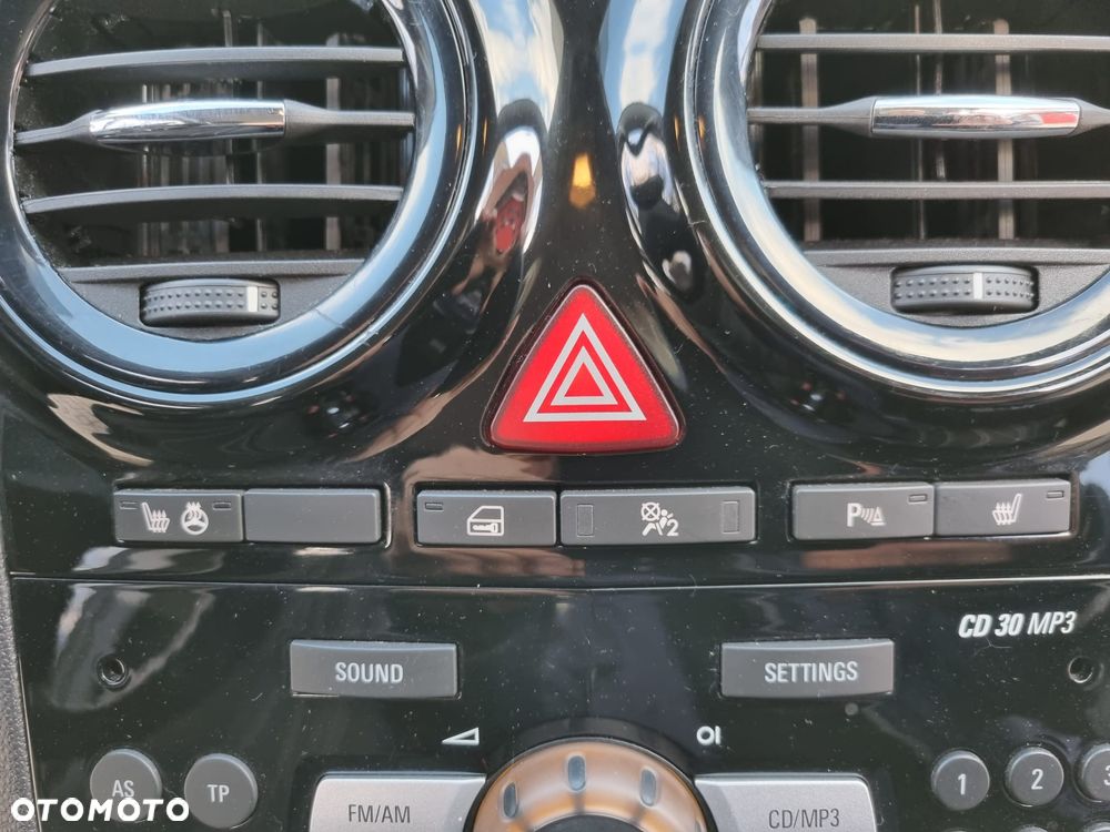 Opel Corsa 1.4 16V Innovation - 22