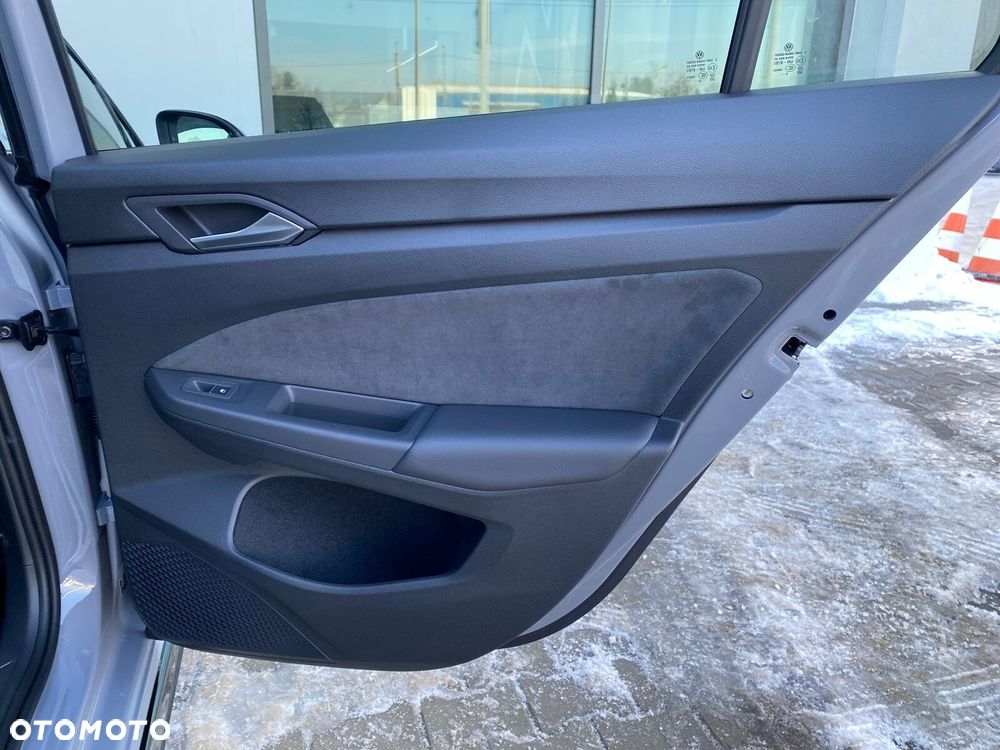 Volkswagen Golf Variant - 16