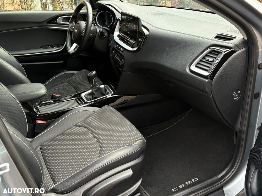 Kia Ceed - 9