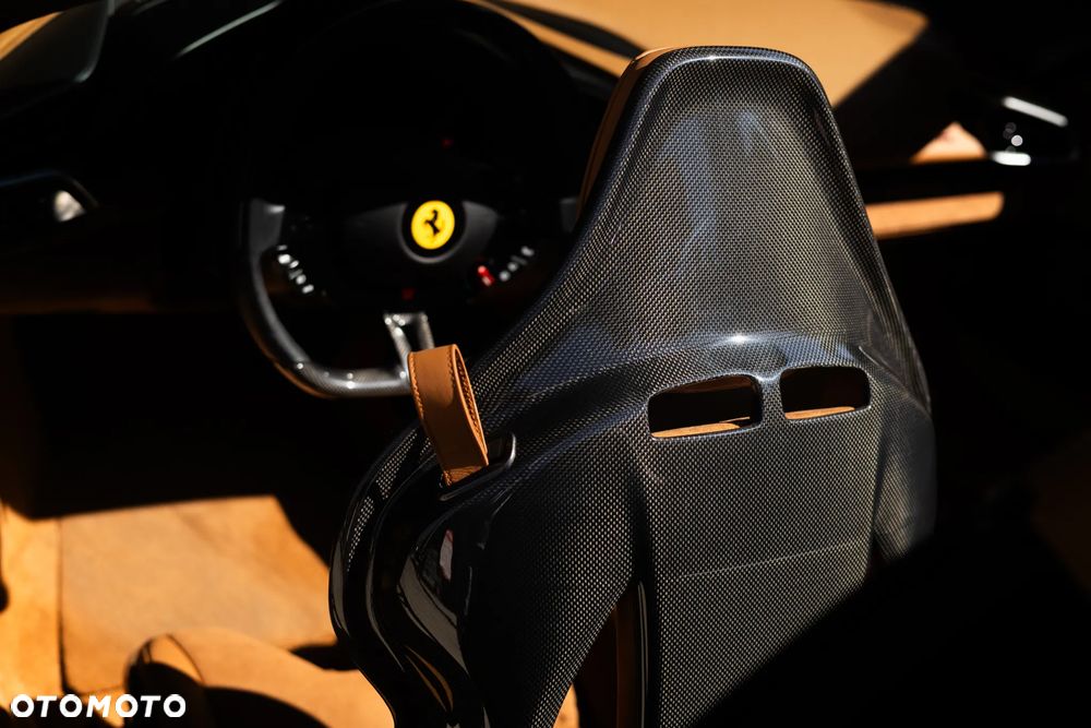 Ferrari 296 GTS - 14