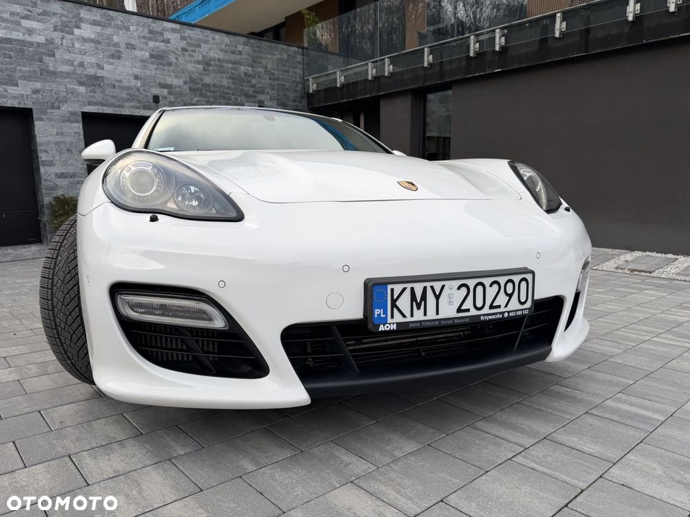 Porsche Panamera - 18