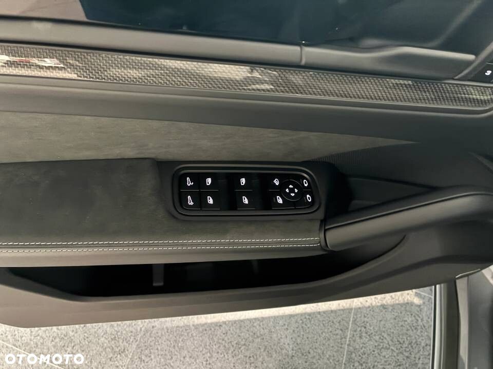 Porsche Cayenne - 18
