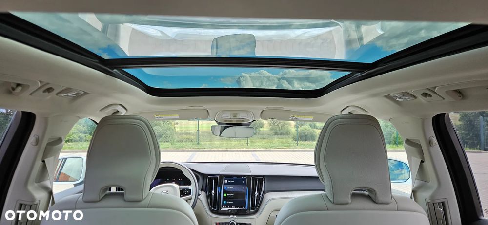 Volvo XC 60 B5 B AWD Plus Bright - 21
