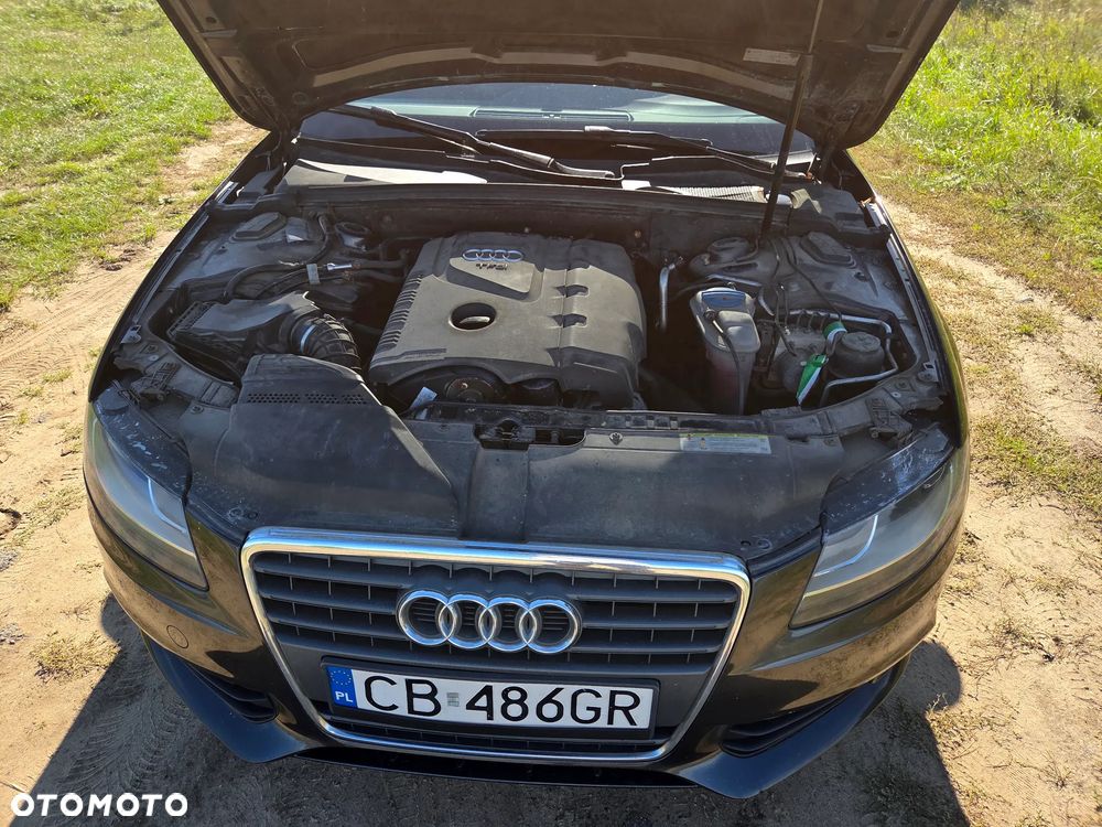 Audi A4 Limousine - 10