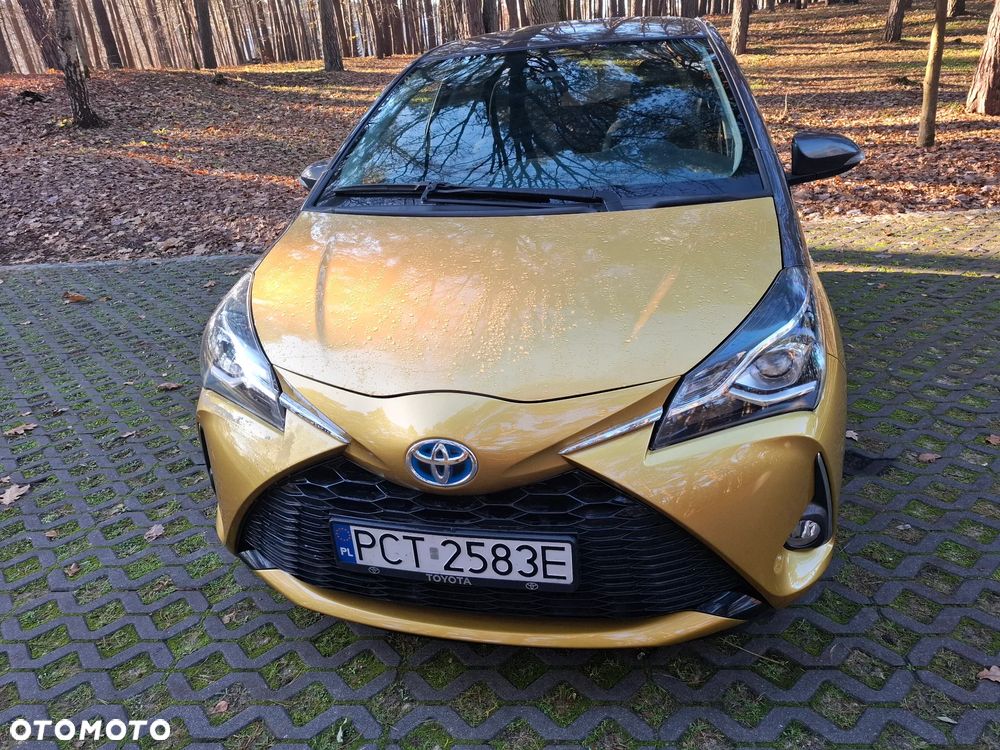 Toyota Yaris Hybrid 100 20th Anniversary - 1