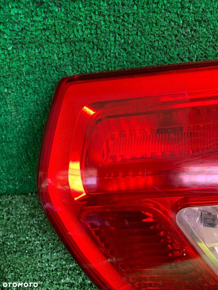 Lampa tył tylna prawa Kombi w klape Citroen C5 II III X7 0465A031008 WWA - 2