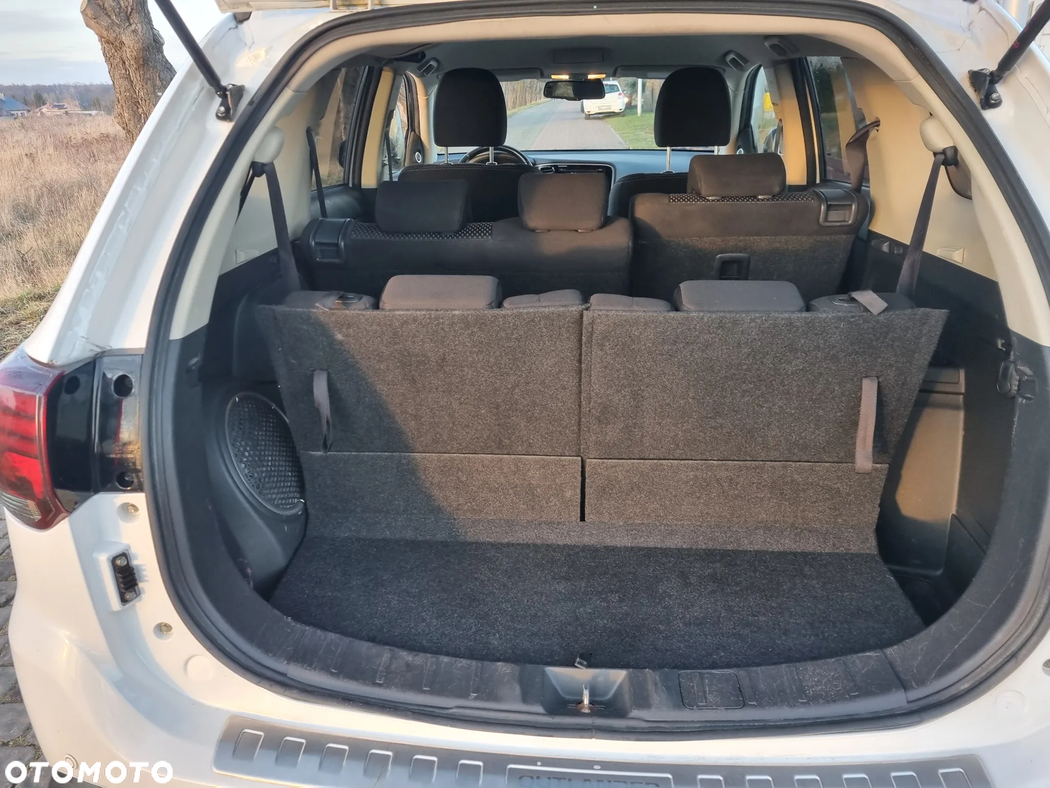 Mitsubishi Outlander 2.2 DID Intense + 4WD - 23