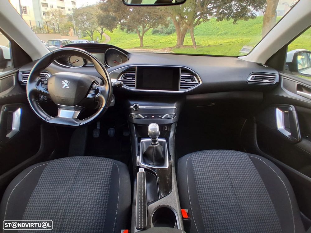 Peugeot 308 1.5 BlueHDi Business Line - 30