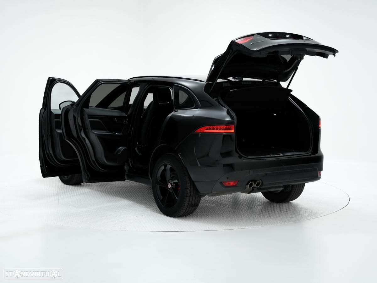 Jaguar F-Pace - 5