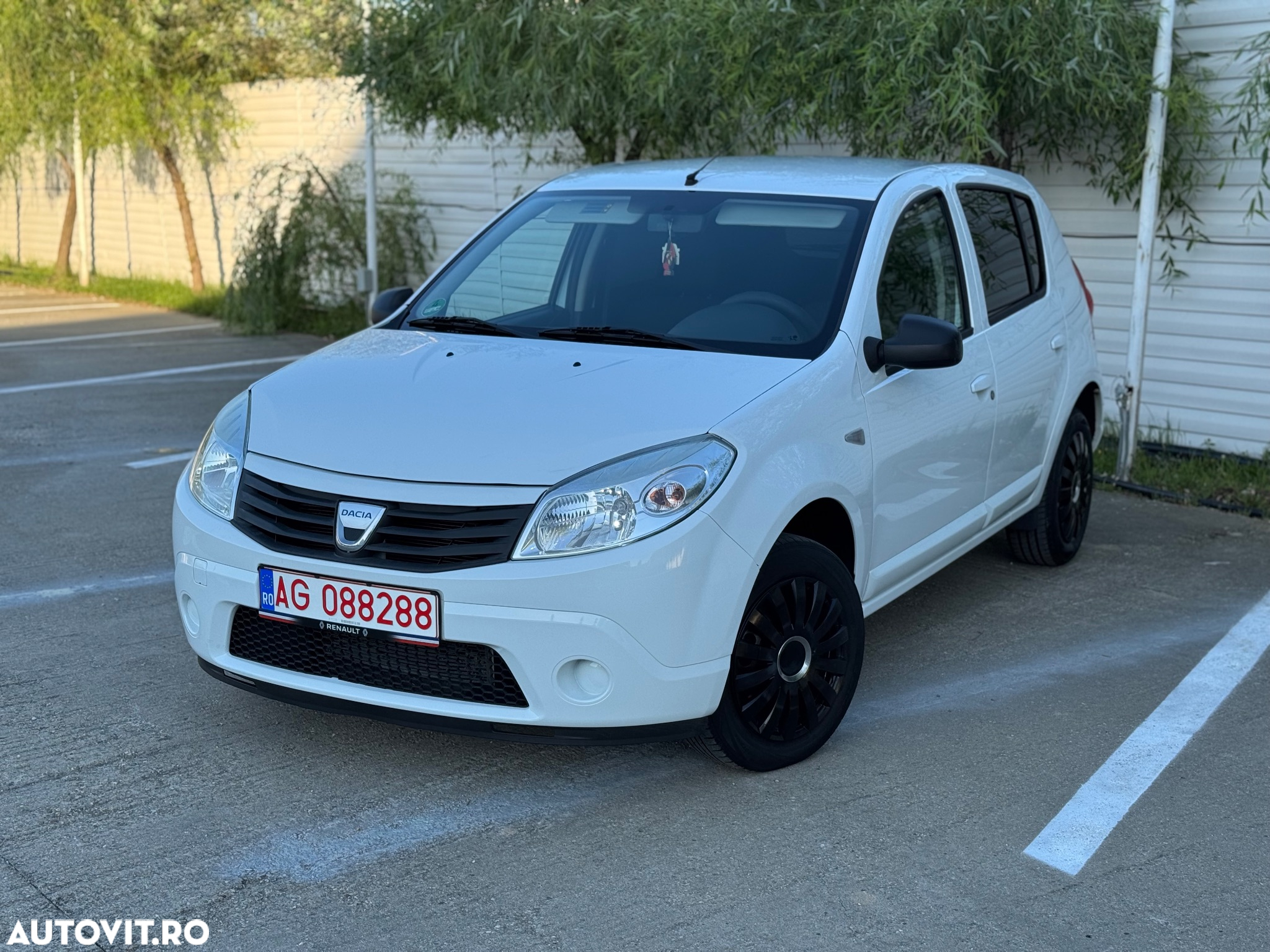 Dacia Sandero 1.2 16V 75 Celebration - 2