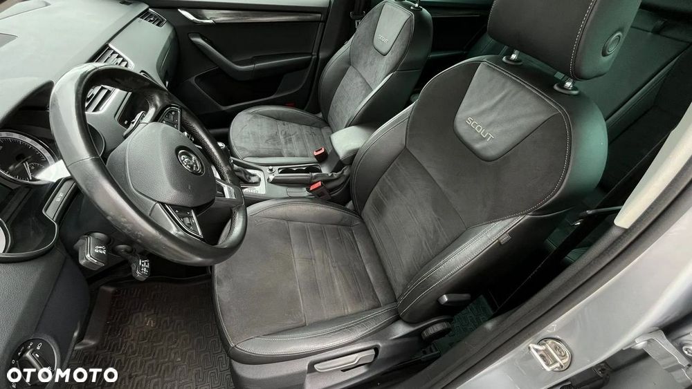 Skoda Octavia Scout 2.0 TDI 4x4 DSG - 15