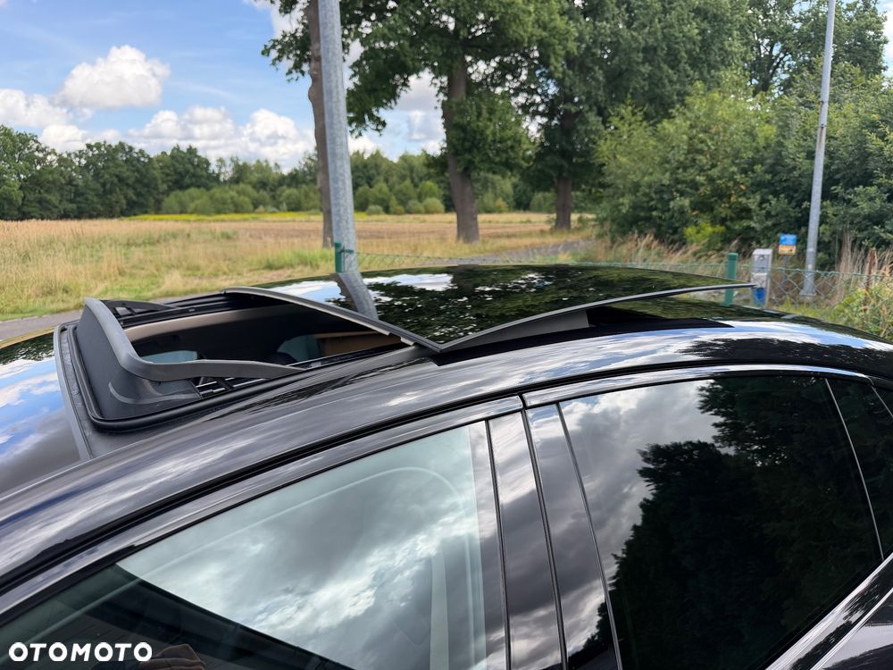 Porsche Panamera 4 - 33